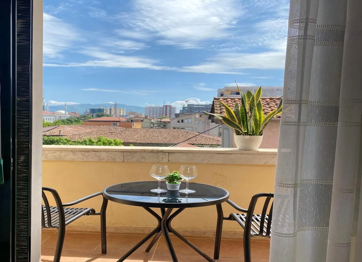 Sol Apartments - 2 Bedrooms Shkoder Albania